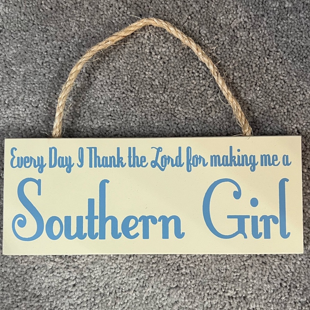 Southern Girl Wall Sign - Cream and Blue - Picture 4 of 4